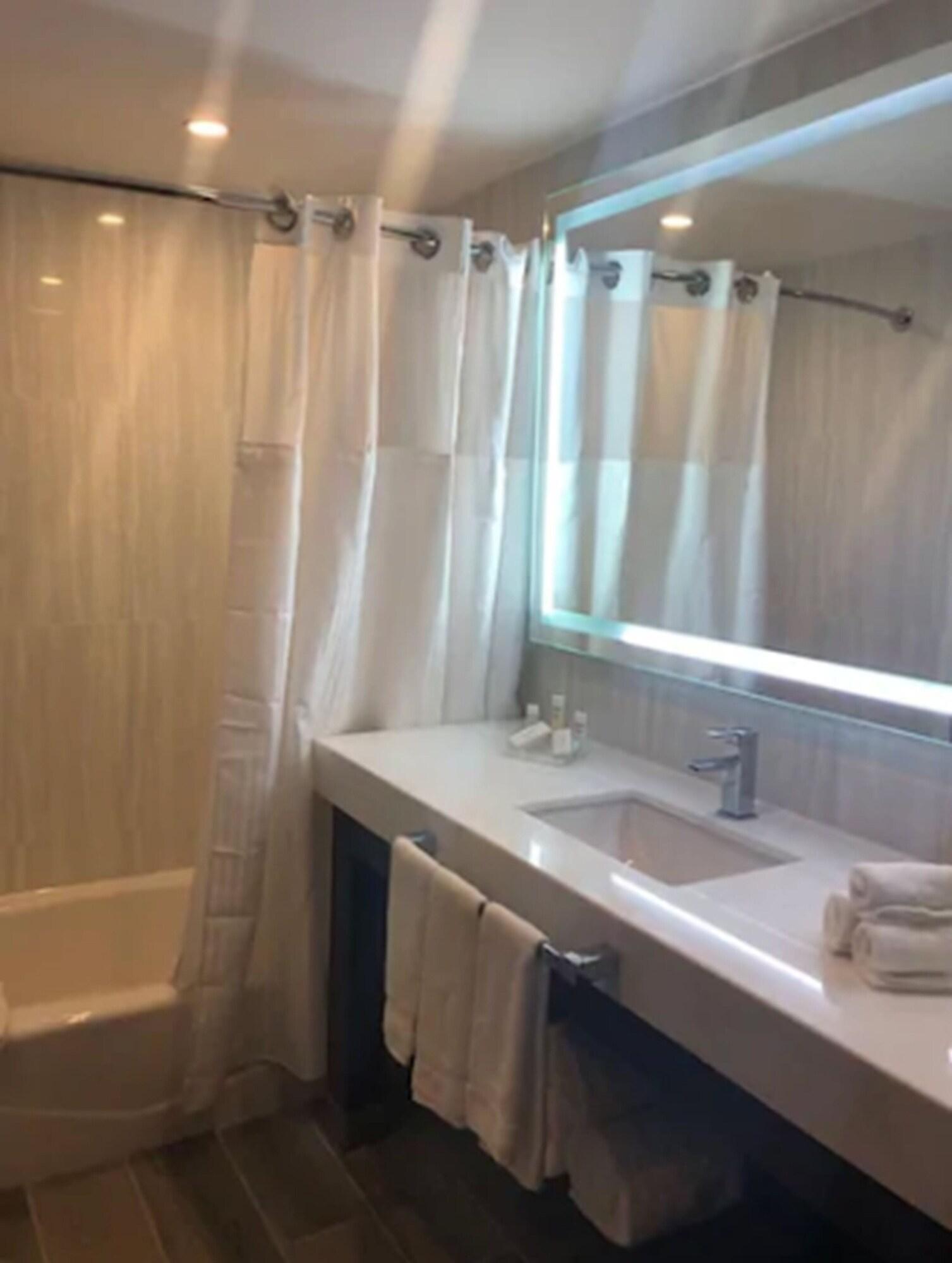 Hilton Garden Inn סלמנקה מראה חיצוני תמונה